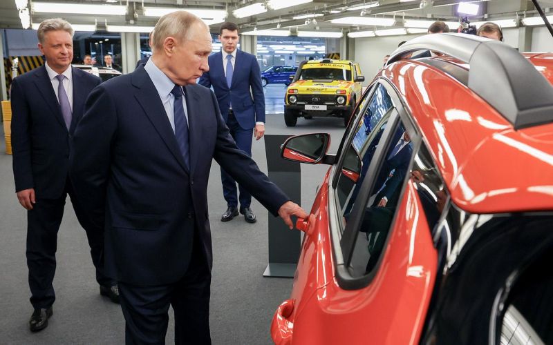 Путин на Lada, хитрые камеры и сборка новых иномарок: главное за неделю