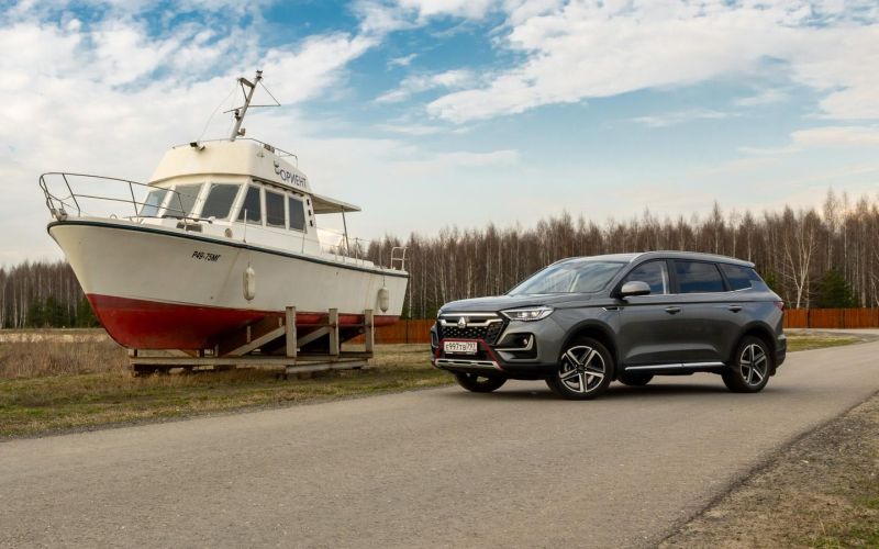 3 ряда, 7 мест, 143 л. с. и цена как у Vesta. Тест бюджетного VGV U70 Pro