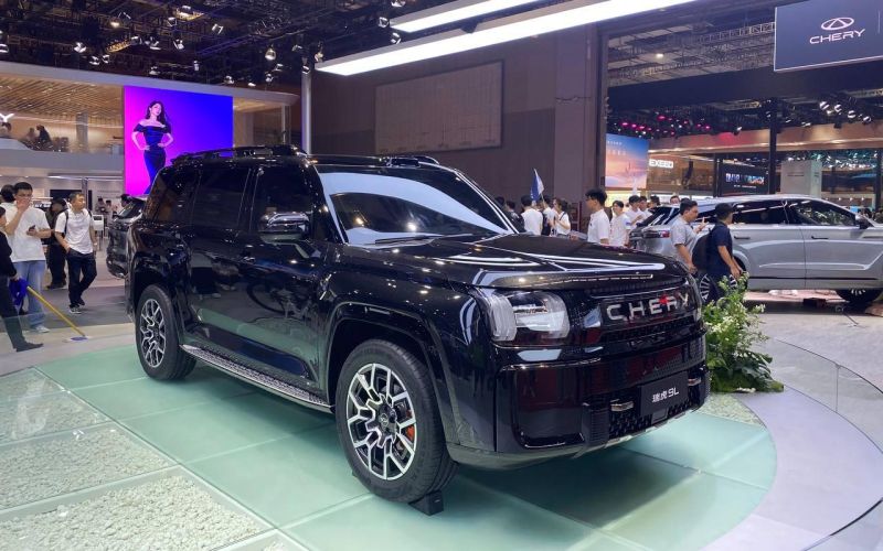 Репортаж из Шанхая. Провал Volkswagen, 20К шагов и куриная лапа