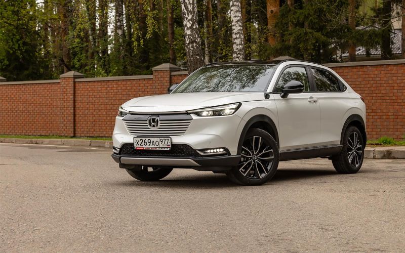 С возвращением, HR-V! Тест Honda Vezel с ретроходовой и гарантией 3 года