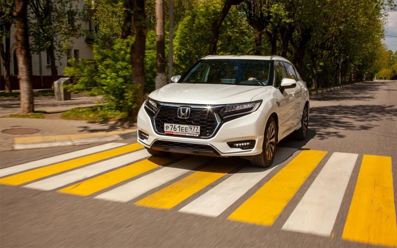 Crosstour с повадками Type R. Тест «официального» Honda UR-V