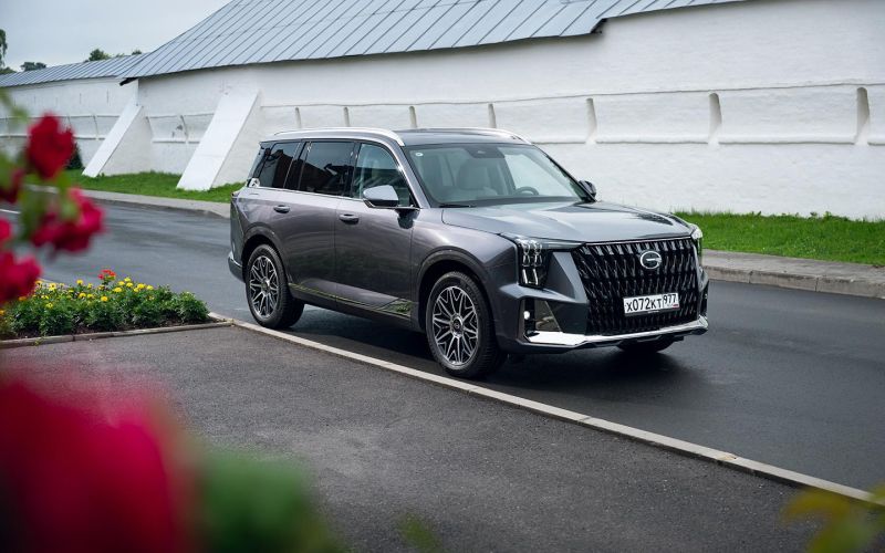 470 сил с гаком. Первое знакомство с гибридным GAC GS8 Dragon