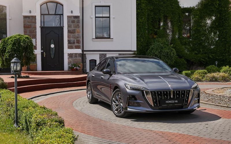 Бежит впереди себя. Первый тест Hongqi H6 с претензией на премиальность