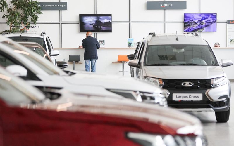 Когда россияне снова начнут покупать машины. Эксперты все рассказали