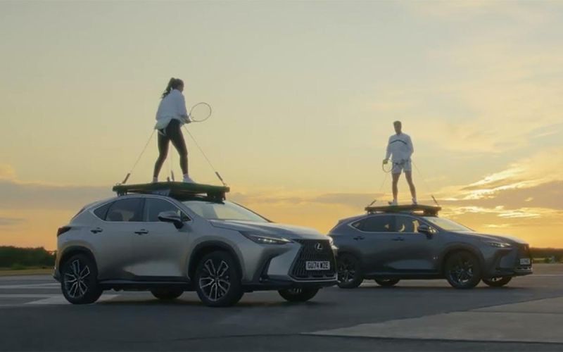 На кроссоверах Lexus NX поставили рекорд Гиннесса по игре в теннис. Видео