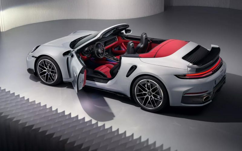 Porsche показал самый мощный 911 Turbo S в истории. Пять фактов о новинке