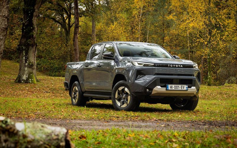 Дефицит иномарок, рейтинг автошкол и россыпь новинок. Итоги недели