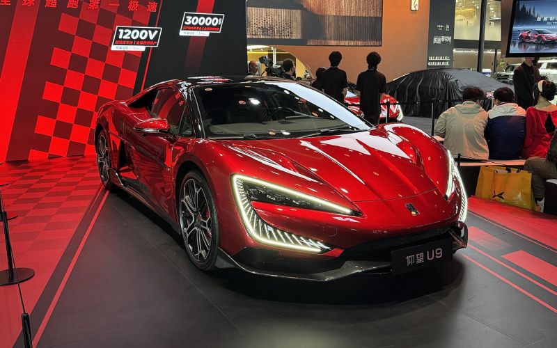 Каскад новинок, рост транспортного налога и Aura в такси. Итоги недели