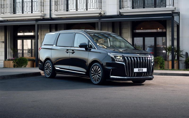 Хочет быть премиальнее. Тест китайского вэна JAC RF8 российской сборки